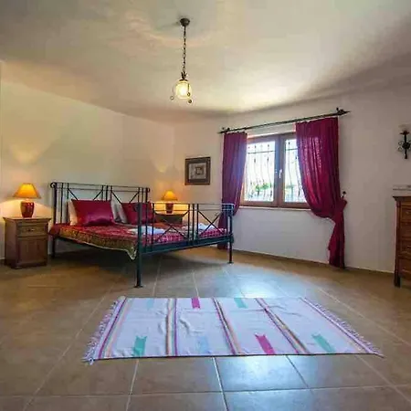 Tam Ay Kaya Koyde Mustakil Havuzlu فيلة Belen (Fethiye)